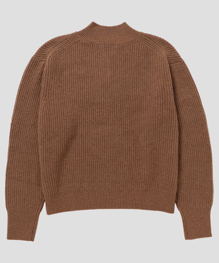 soft wool short V-neck KNIT_16