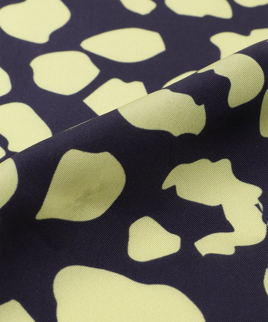 silk logo scarf_11