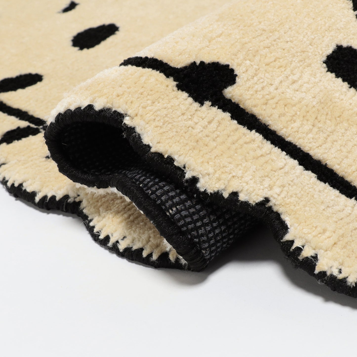 Scallop RUG - Dalmatian -
