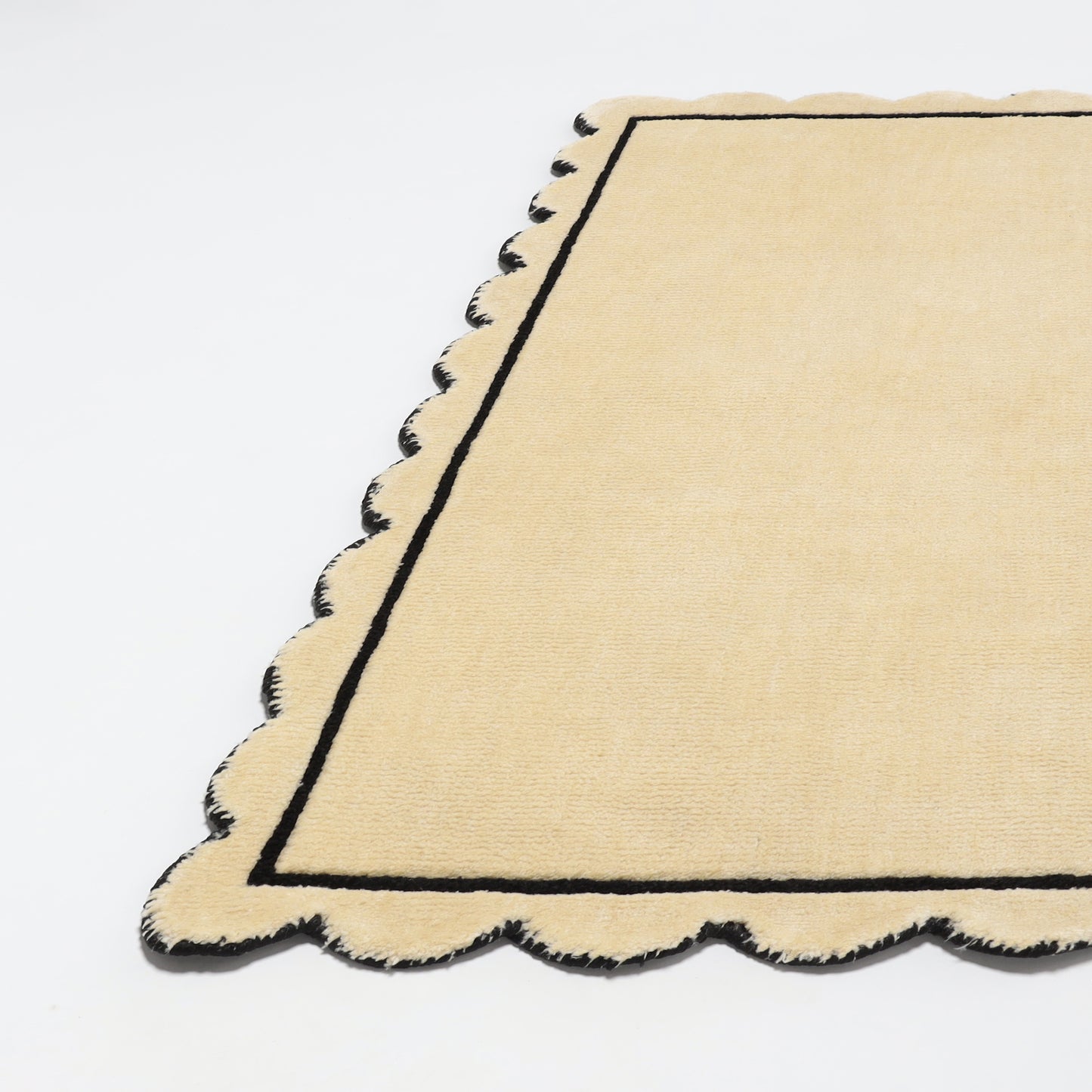 Scallop RUG - Ivory -